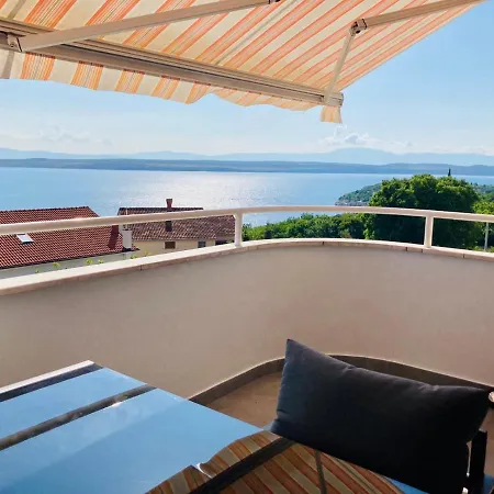 Mediteranska Oaza Dramalj Exterior photo
